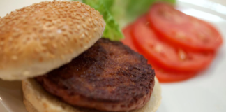 تأیید گوشت تولیدشده در آزمایشگاه برای مصرف انسانی