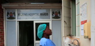 ترک بیش از ۴۰۰۰ پزشک و پرستار در زیمبابوه