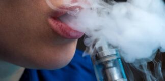 سیگار الکترونیکی عامل پوسیدگی دندان و بیماری پریودنتال