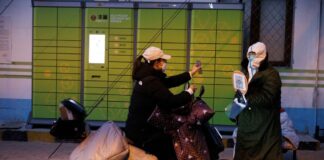 شرایط در چین برای آسانتر گرفتن مدیریت کووید۱۹ در حال بهبود است