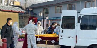 شرکتهای تشییع جنازه و کورههای آدم سوزی چین بهدلیل شیوع کووید شلوغ شدهاند