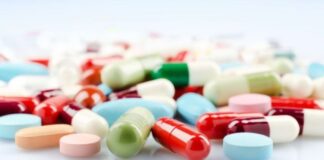 حواس دولت به حوزه دارو و درمان در بودجه سال آتی جمع است