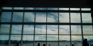 لغو الزامات واکسیناسیون کووید۱۹ برای مسافران خارجی و کارکنان فدرال آمریکا