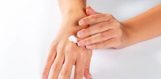 نمایشگرهای وسایل الکترونیکی موجب آسیب به پوست میشوند