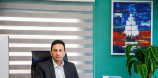 با انرژی ۵۰۰۰ نیروی انسانی متخصص اکتوور به فارمکس آمدهایم