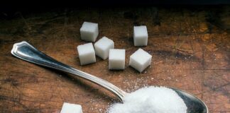 مسئول اپیدمی چاقی: نمک زیاد و کمآبی