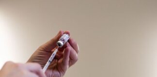 مدرنا برای تقویت ساخت واکسن سرطان با Immatics سرمایهگذاری میکند