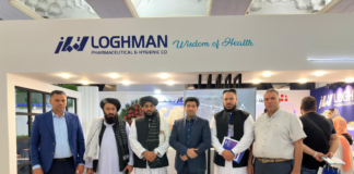 بازدید مقامات کشور افغانستان از غرفه شرکت داروسازی لقمان در نمایشگاه ایران فارما