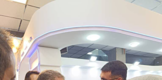 بازدید رئیس سازمان دامپزشكی كشور و چند چهره شاخص از غرفه داروسازی رازک