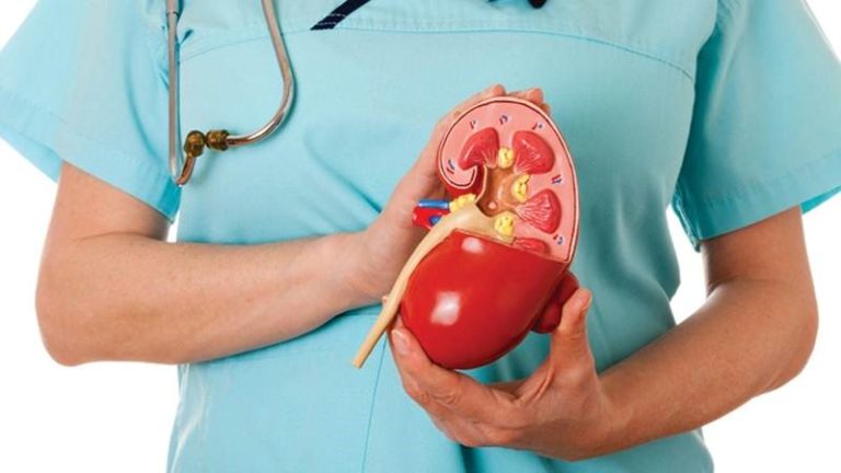 مصرف مایعات برای پیشگیری از سنگ کلیه