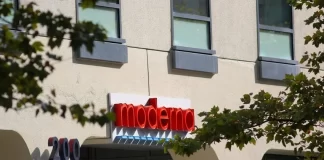 کاهش تقاضای واکسن کووید منجر به توقف ساخت کارخانه واکسنسازی در کنیا شد