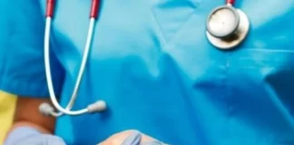 کمبود بیش از ۱۰۰ هزار پرستار در کشور