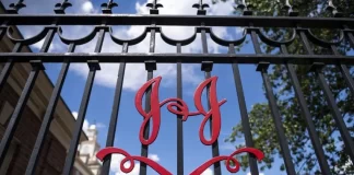 حقوق یک داروی آزمایشی اختلال پوستی به مبلغ ۱.۲۵ میلیارد دلار توسط جانسون&جانسون خریداری شد