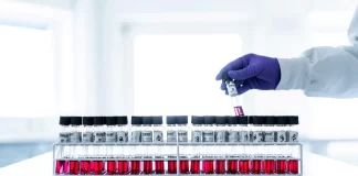 سفارش دولت آمریکا به باواریان نوردیک برای تولید واکسن آبله، و امپاکس