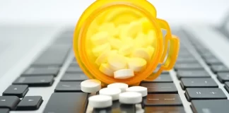 هشدار CDC: خطر اووِردُز با خرید داروهای نسخهای تقلبی بهصورت اینترنتی