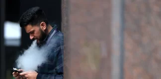 بریتانیا سیگار کشیدن در اطراف مدارس، بیمارستانها و زمینهای بازی را ممنوع خواهد کرد