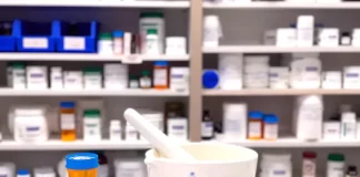 صدور ۴ هزار و ۸۱۰ مجوز داروی طبیعی