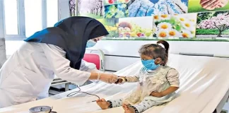 مصوبه درمان رایگان کودکان زیر ۷ سال به قوت خود باقی است