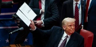 ترامپ دستور خروج از سازمان جهانی بهداشت را امضا کرد