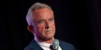 کندی با رای مجلس سنا وزیر بهداشت و خدمات انسانی آمریکا شد