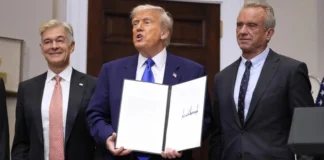 امضای فرمان اجرایی ترامپ برای الزام صنعت داروسازی به کاهش قیمت داروها