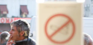 بهزودی در فرانسه/ ممنوعیت سیگار کشیدن در سواحل، پارکها و نزدیک مدارس برای محافظت از کودکان