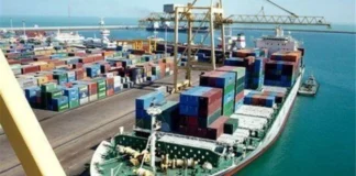 کاهش تعرفه گمرکی واردات کالاهای اساسی، دارو و شیرخشک به یک درصد