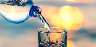 آب به کاهش وزن کمک میکند، نه افزایش آن