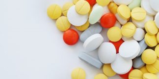 تامین ذخایر داروهای حیاتی و بیماران خاص در شرایط فعلی کشور