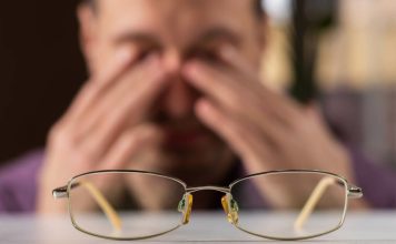 چشمها زیر فشار دنیای دیجیتال؛ خشکی و سوزش چشم، نتیجه کار مداوم با وسایل هوشمند