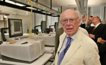 درگذشت جیمز واتسون، کاشف ساختار DNA، در ۹۷ سالگی