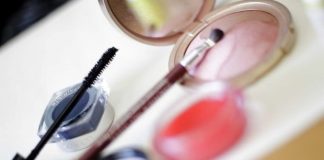 انتشار فهرست جدید محصولات آرایش چشم فاقد مجوز بهداشتی