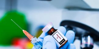 مخالفت گسترده متخصصان با حذف واکسن هپاتیت B نوزادان در آمریکا