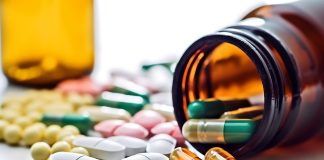 ذخایر مناسب دارویی کشور و آغاز خرید ۷۰۰ قلم داروی ضروری و حیاتی