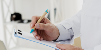 چکاپ سالانه؛ ضرورت سلامت مردان بالای ۴۰ سال/ هشدار درباره مکملها و بیماریهای خاموش مردان